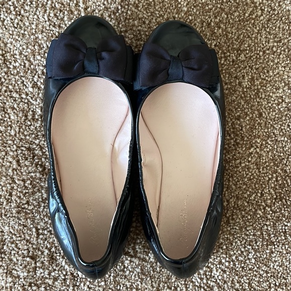 - - Ruby & Bloom black patent bow ballet flat size 3.5 - Picture 2 of 9